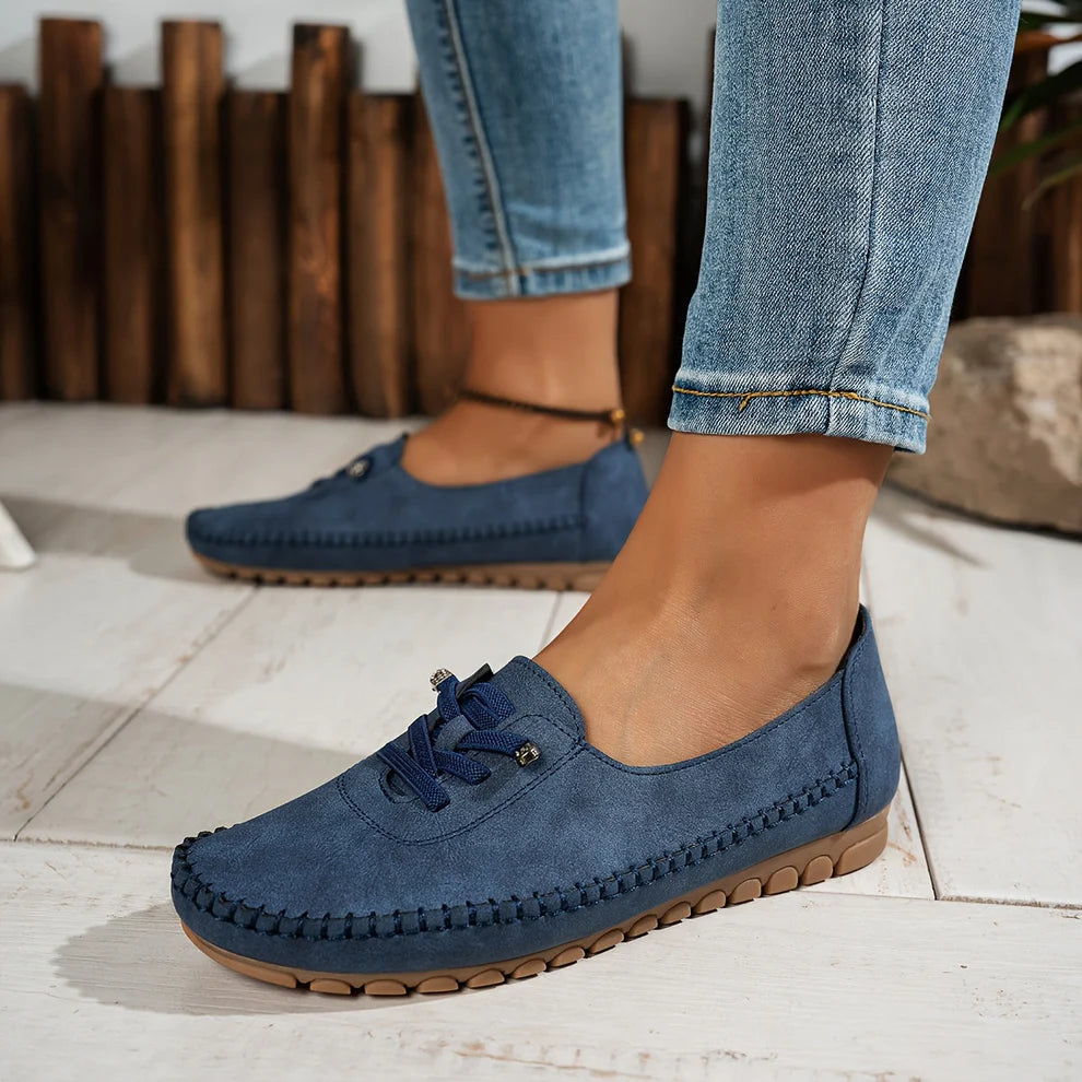 Hassas ayaklar için tam destekli slip-on ayakkabılar