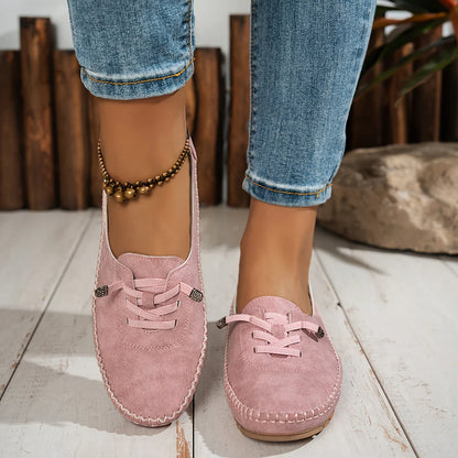 Hassas ayaklar için tam destekli slip-on ayakkabılar